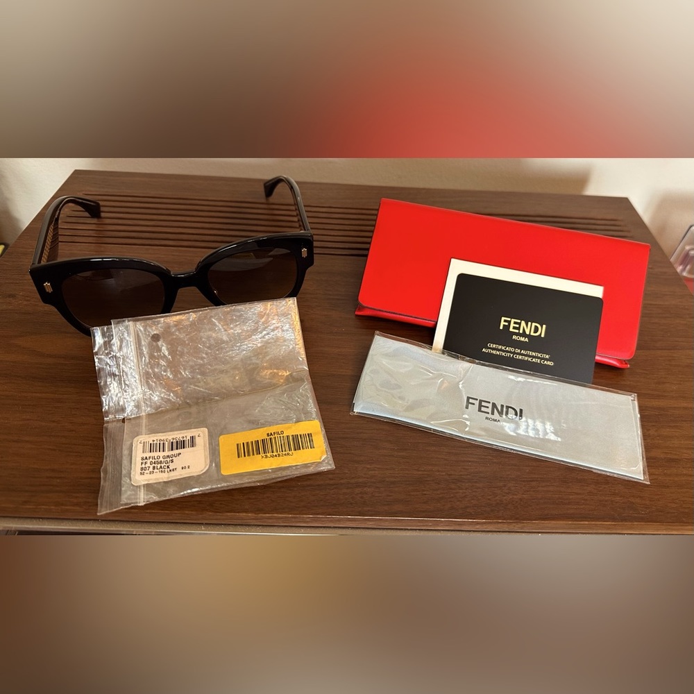 Women’s Black Fendi Sunglasses